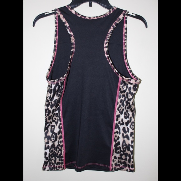 Workout tank w/ built in bra - Picture 2 of 5